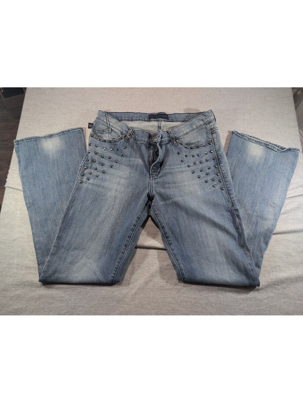 Rock & Republic Asandra light wash studded jeans
